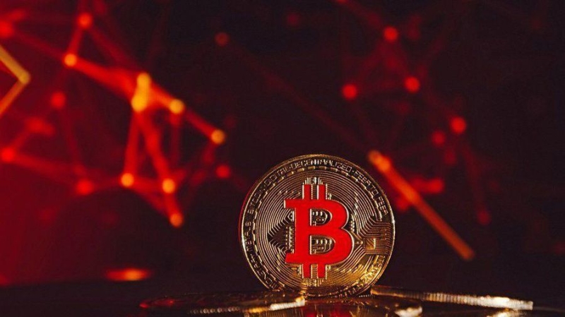 Биткоин уронил капитализацию криптовалют ниже $1 трлн